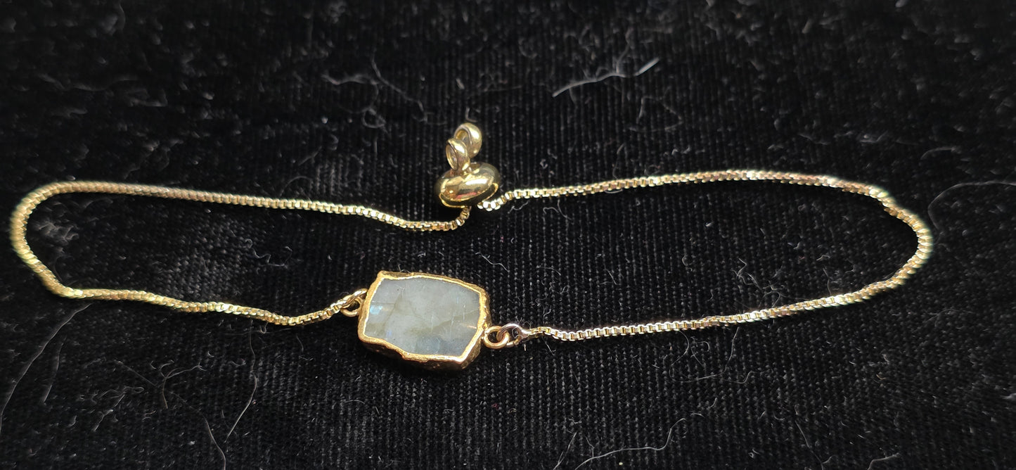 Vintage custome jewelry labradorite center stone bracelet