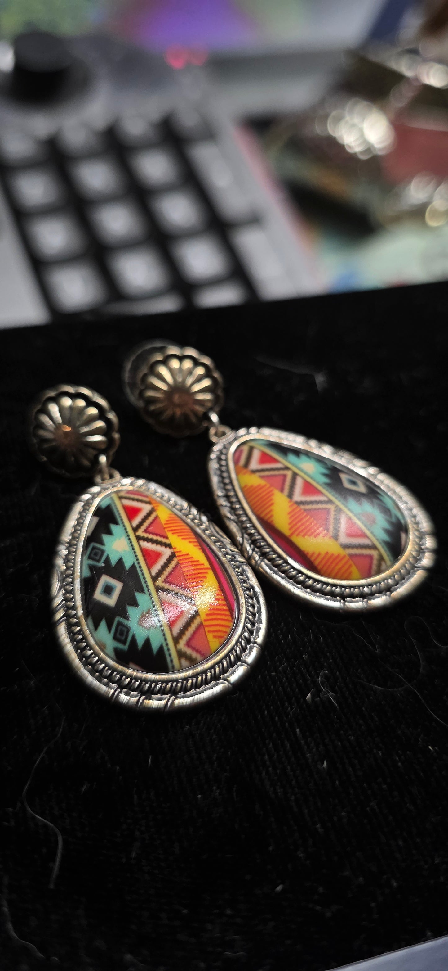 Silver Tone resin earings